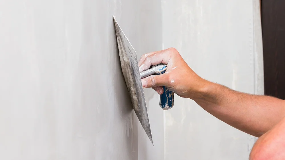 How Skim Coat and Plasters Improve Your Walls